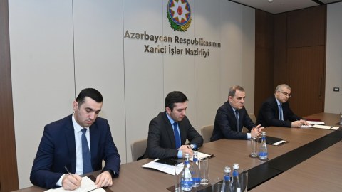 Nazir BQXK rəsmisi ilə Laçın yolunu müzakirə etdi 