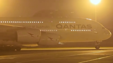 Bakıya daha bir “Airbus 380” təyyarəsi gəldi