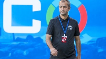 Qurbanov baş məşqçi postundan istefa verdi