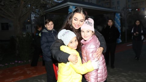 Leyla Əliyeva Bakıda növbəti həyətin açılışında - FOTOLAR 