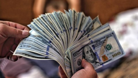Dolların sabaha olan MƏZƏNNƏSİ