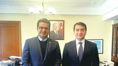Hikmət Hacıyev İran səfiri ilə görüşdü 