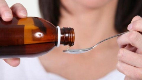 18 uşağın ölümünə səbəb olan siropun istehsalı DAYANDIRILDI