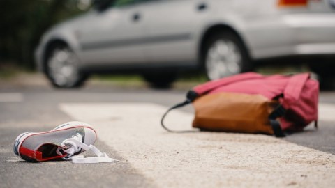 Yük avtomobili qadını vurub öldürdü