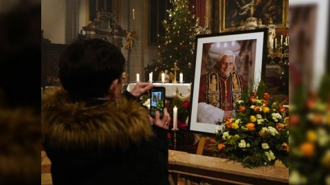Papa VI Benediktlə vida mərasimi keçirilir - FOTOLAR 