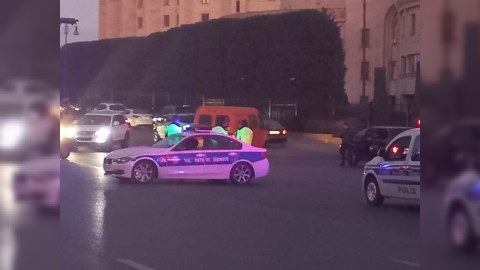 Polis partlayış olan ərazidə hərəkəti bərpa edir - FOTOLAR