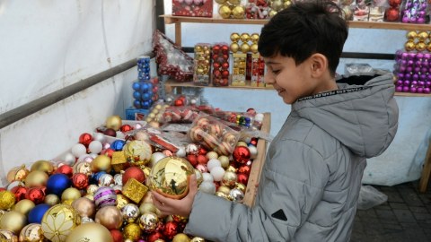Bakıdakı bayram yarmarkaları YIĞIŞDIRILDI