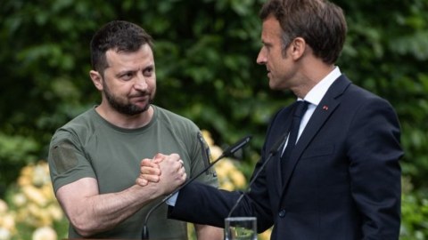 Makron Zelenskiyə söz verdi - Tank göndəriləcək
