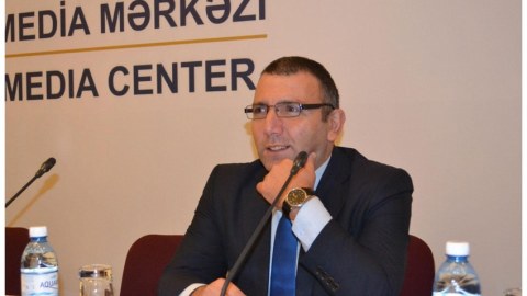 Arye Qutun adına mükafat təsis edildi