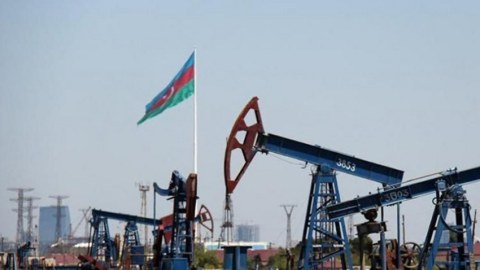 "Azeri Light" 84 dollara ÇATDI