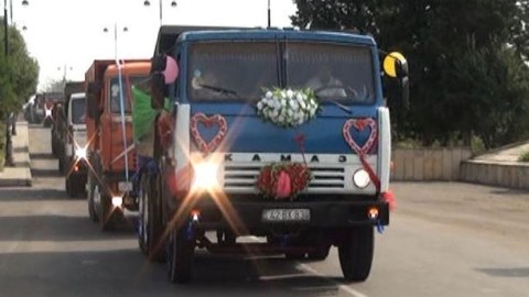 Bakıda qəribə adət: “Kamaz”ı olmayanlar evlənə bilmir - VİDEO