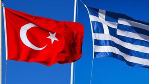 Yunanıstan Türkiyə ilə sərhədlərini hasarlayacaq