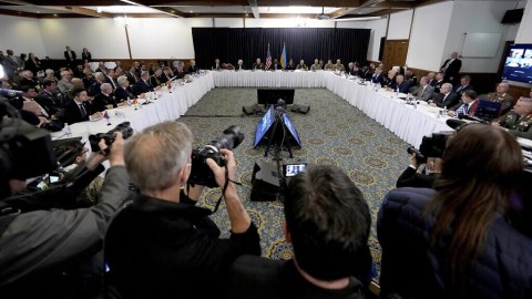NATO nazirləri Ukraynaya görə TOPLANIR 