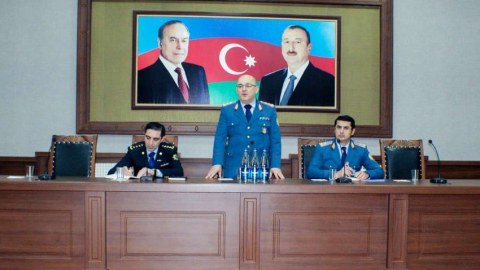 General Naxçıvanda xidməti müşavirə keçirdi