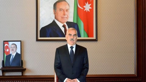 “Vasif Talıbov haqqında yazılanları oxuyub gülür” - Naxçıvanlı baş redaktor