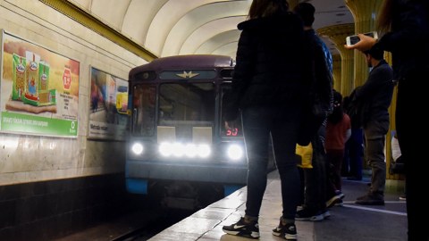 Bakı metrosunda sərnişin öldü
