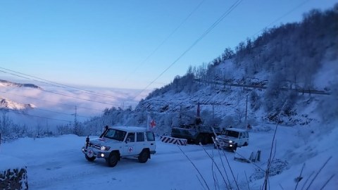 “Qırmızı Xaç”ın maşınları Xankəndidən Laçına keçdi
