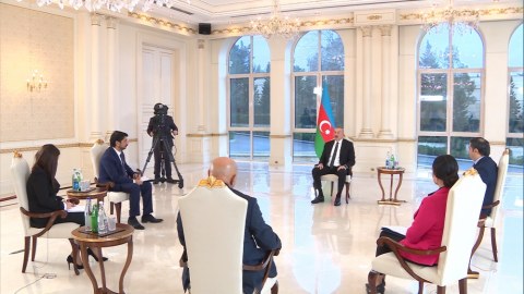 Prezidentlə müsahibədə bu jurnalistlər iştirak edib - ADLAR