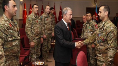 Hulusi Akar qazilərimizlə görüşdü