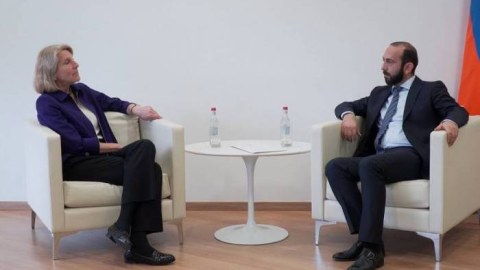 Mirzoyan Blinkenin müavini ilə Laçın yolunu müzakirə etdi