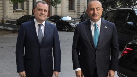 Ceyhun Bayramov Çavuşoğlu ilə müzakirə apardı