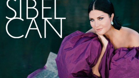Sibel Can yenidən Bakıda
