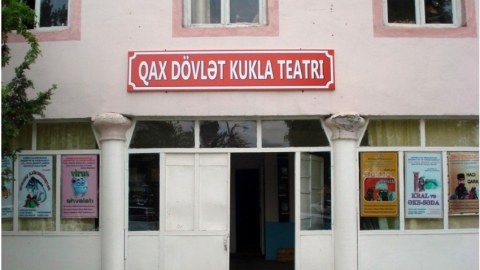 Teatr direktorunun müqaviləsinə xitam verilib