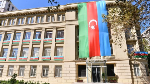 Nazirlik rəsmiləri İmişlidəki qalmaqallı məktəbə GEDİRLƏR