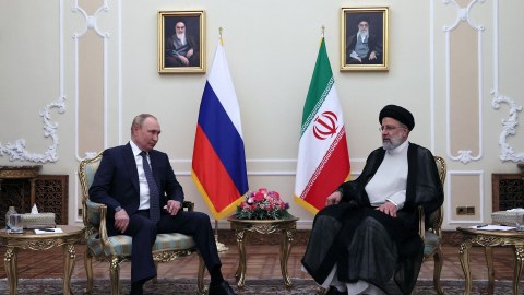 Putin Rəisi ilə danışdı - Suriya müzakirəsi