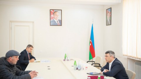 İnam Kərimov Xaçmazda vətəndaşları qəbul edib