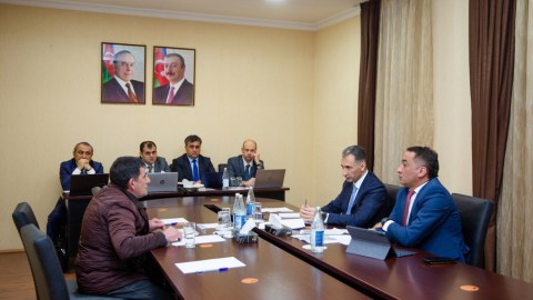 Nazir 6 rayonun sakinlərinin müraciətini dinləyib