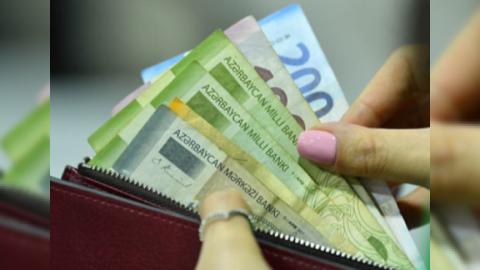 Yaşa görə sosial müavinət 220 manat oldu