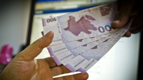Maaşla bağlı YENİ QƏRAR - Bu qədər artacaq