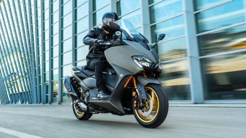Dövlət Xidməti əməkdaşlarına motosikletlər aldı