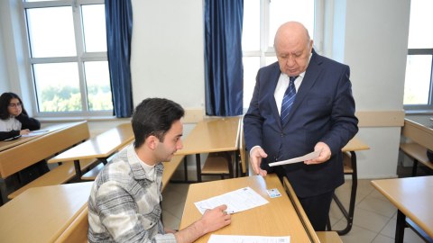 BMU rektoru imtahan sessiyasının gedişi ilə tanış oldu