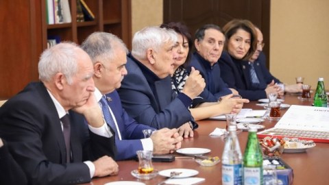 Jurnalistlər və deputatlar ADU-da imtahanları izlədilər - FOTOLAR