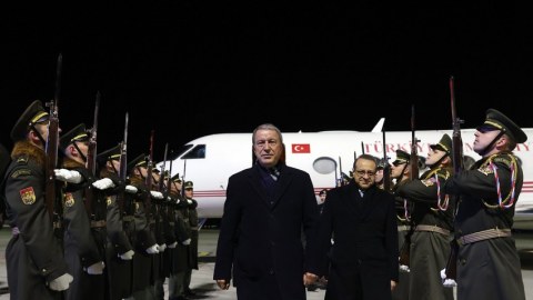 Hulusi Akar Çexiyaya getdi