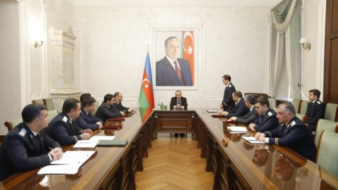 Kamran Əliyev hakim təyin edilmiş prokurorlarla görüşüb