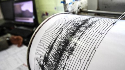 İrandakı zəlzələdə 120 nəfər yaralanıb - YENİLƏNİB