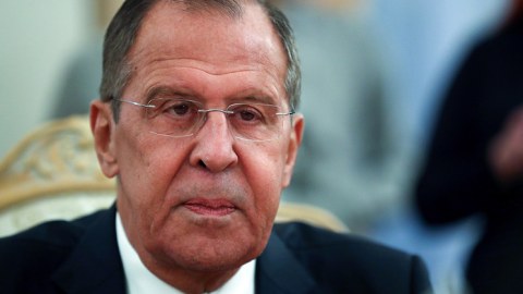 Lavrov həm Azərbaycana, həm də Ermənistana DAŞ ATDI