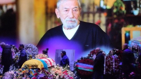 Azərbaycanlı diplomatlar Kikabidzenin vida mərasimində  - FOTOLAR