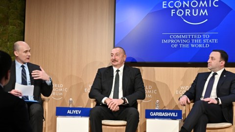 Prezident Davosda panel iclasında iştirak edib - YENİLƏNİB