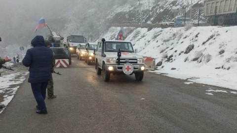 "Qızıl Xaç"ın 6 maşını Xankəndidən Ermənistana getdi