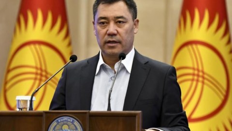 Qırğızıstanda rus dilindən İMTİNA OLUNUR