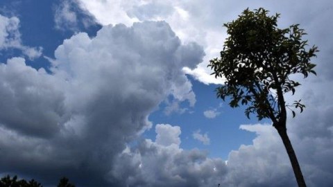 Sabah hava küləkli və dumanlı olacaq