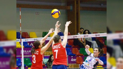Voleybol çempionatının təxirə salınmış oyunu keçirildi