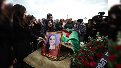 “Toppuş bacı” son mənzilə yola salındı - YENİLƏNİB