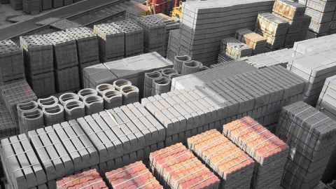 Azərbaycanda tikinti materialları ucuzlaşıb