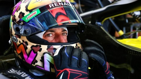 F1 pilotlarının dəbilqəsində kamera quraşdırılacaq