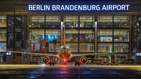 Berlin aeroportunda bütün reyslər ləğv edildi